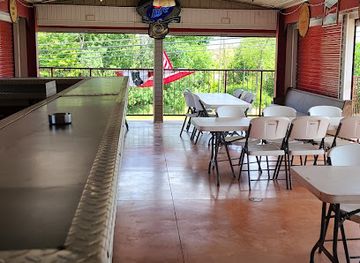 ohio/geneva-on-the-lake/bar/dw3-s-saloon