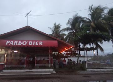 suriname/commewijne-district/bar/riverside