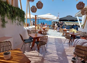 greece/santorini/bar/aion-cocktail-bar-bistro