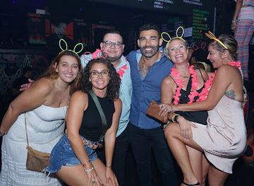 panama/pacific-coast/bar/the-panama-barcrawl