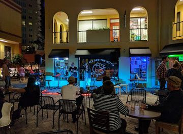 florida/st-petersburg/tampa-bay/bar/the-ale-and-the-witch