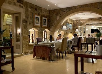 malta/marsalforn/bar/ta-frenc