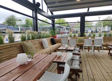 sweden/sodermanland/bar/black-white-lounge