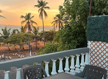 costa-rica/puntarenas/bar/la-barra-hub