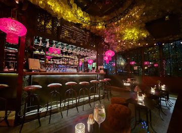 thailand/bangkok/ekkamai/bar/iron-balls-distillery-bar