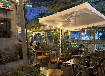 vietnam/ho-chi-minh-city/district-10/bar/the-other-side-rooftop