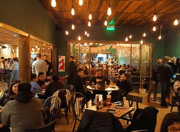 argentina/perito-moreno-glacier/bar/cerveza-patagonia-refugio-calafate