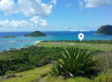 saint-lucia/tet-paul-scenic-trail/bar/nauti-iguana-beach-bar-and-grill