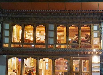 bhutan/paro/bar/mountain-cafe-paro