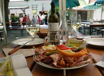 austria/weinviertel/bar/hormayer-buschenschank-ausg-steckt-ab-15-08