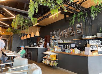 australia/jervis-bay/bar/salty-joe-s