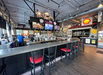 new-hampshire/seacoast-region/bar/gibb-s-garage-bar-and-grille