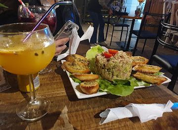 chile/vina-del-mar/valparaiso/bar/garden-bar