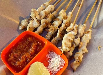 indonesia/tanjung-puting-national-park/bar/depan-rumah-food-coffe-space