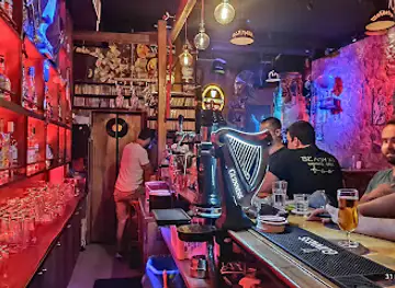 Tunnel Rock Bar