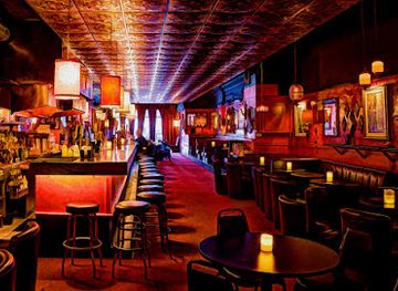 Green Lady Lounge