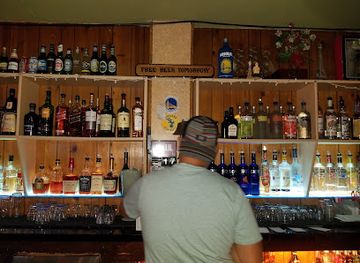 california/castro-valley/bar/curly-s-place