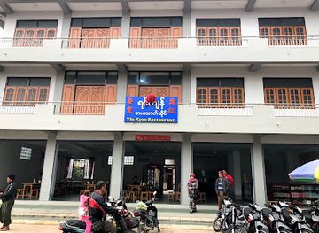 myanmar-burma/hsipaw/bar/yin-kyan