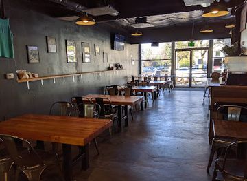 washington/mount-rainier-national-park/bar/hill-city-tap-house-bottle-shop