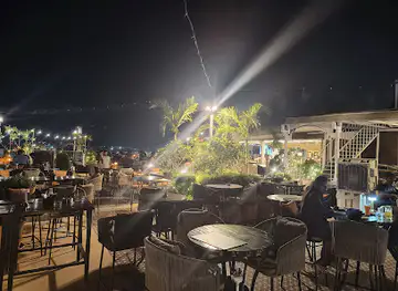 360° - Best cocktail bar & lounge| Panoramic Rooftop