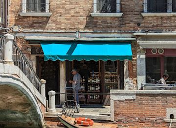 italy/venice/dorsoduro/bar/cantine-del-vino-gia-schiavi