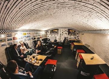 poland/czestochowa/bar/wall-street-burger-sport-bar