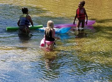 missouri/johnson-s-shut-ins-state-park/bar/parks-bluff-campground