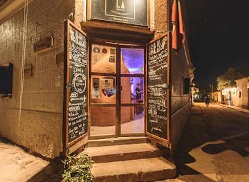 chile/valle-de-la-luna/bar/lola-s