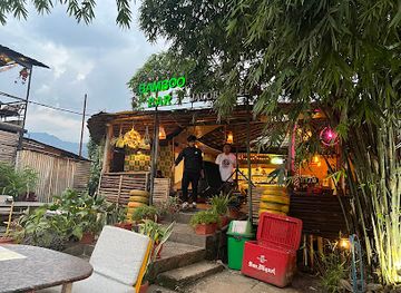 nepal/pokhara/lakeside/bar/bamboo-bar-cafe