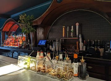 florida/cocoa-beach/bar/the-alibi-cocktails-bites