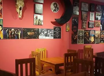 colombia/santa-marta/historic-center/bar/la-luna-rock-bar