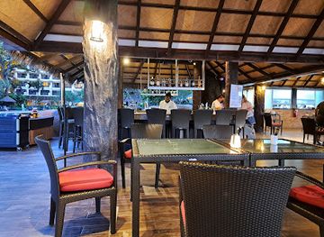 malaysia/penang/batuferringhi/bar/pinang-bar-at-shangri-la-s-rasa-sayang-resort-and-spa-penang