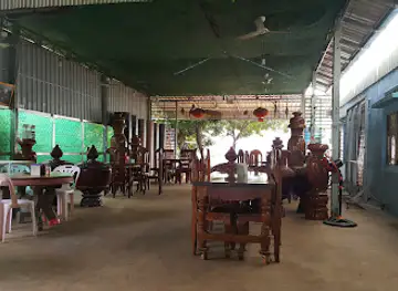 ម្លប់មៀនស៊ុបត្រីឆ្លាម