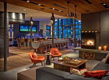 vermont/stowe-mountain-resort/bar/the-roost