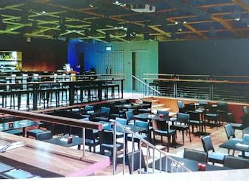 israel/zikhron-ya-akov/bar/ha-kiyuv-olam-hofaot