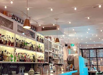 canada/western-canada/bar/grey-tiger