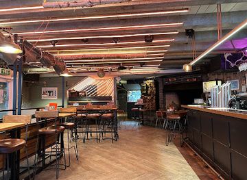 new-zealand/queenstown/bar/the-world-bar