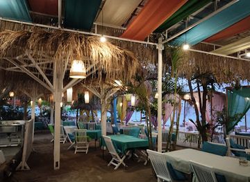 indonesia/west-nusa-tenggara/bar/zipp-bar-restaurant-bungalows