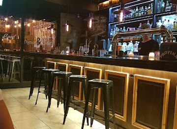 argentina/mar-del-plata/los-troncos/bar/hoffen