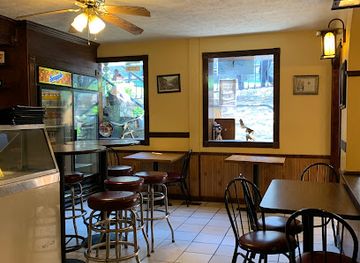 west-virginia/harpers-ferry-national-historical-park/bar/cannonball-deli