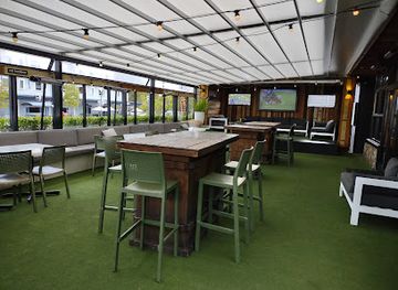 new-zealand/taupo/bar/finn-s-bistro-and-beer-garden