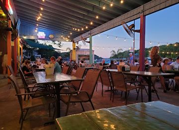 Franky & Louie's Beachfront Bar & Grill