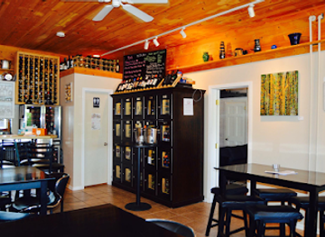 iowa/lake-okoboji/bar/wine-bar-art-gallery