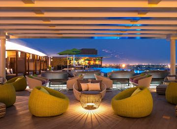 united-arab-emirates/al-ain-oasis/bar/the-rooftop-aloft-al-ain