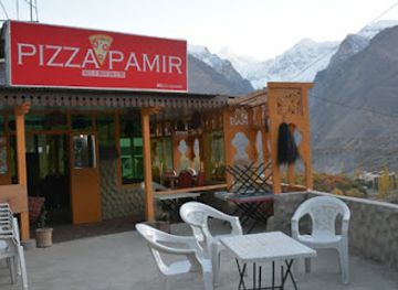 pakistan/karimabad/bar/pizza-pamir