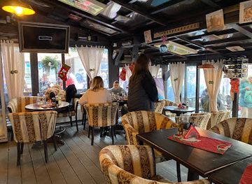 romania/bran-moieciu/bar/east-village