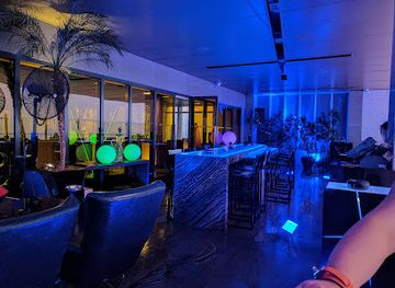 philippines/calabarzon/bar/vu-s-sky-bar-and-lounge