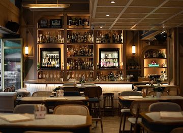 greece/thessaloniki/aristotelous-square/bar/apallou