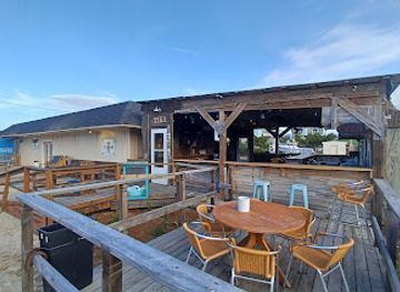 north-carolina/coastal-plain/bar/tiki-bar-at-north-end-market