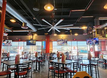 oklahoma/moore/bar/the-garage-burgers-beer